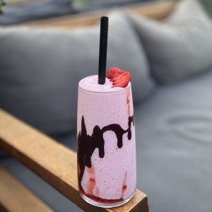 شیک شکلات توت فرنگی