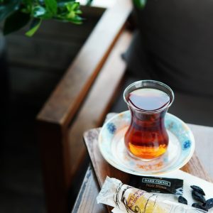 چای استکانی (سرو با قلیان)